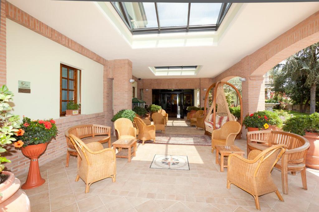 Campiglione Hotel Asís Exterior foto