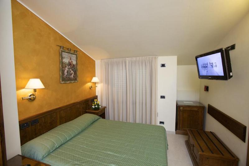 Campiglione Hotel Asís Exterior foto