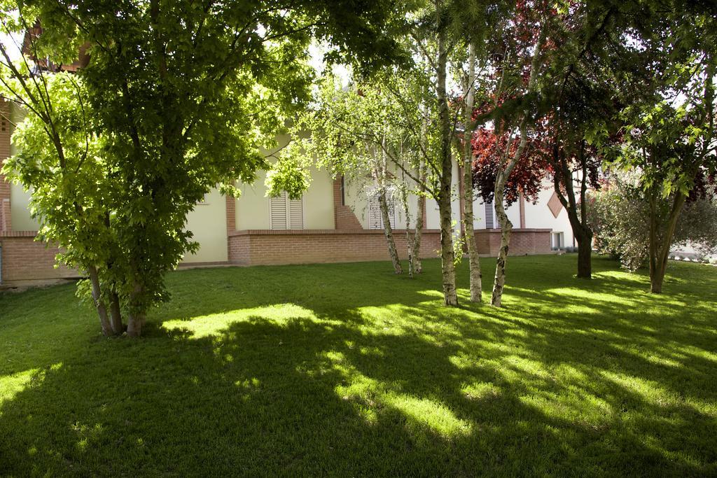 Campiglione Hotel Asís Exterior foto
